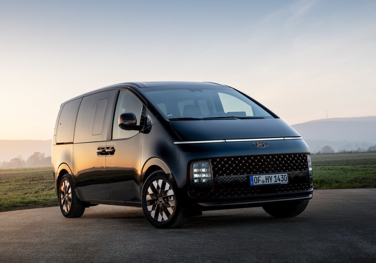 2022 Hyundai Staria