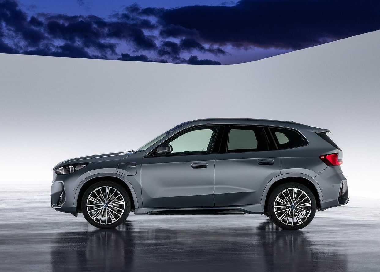 2023 BMW X1